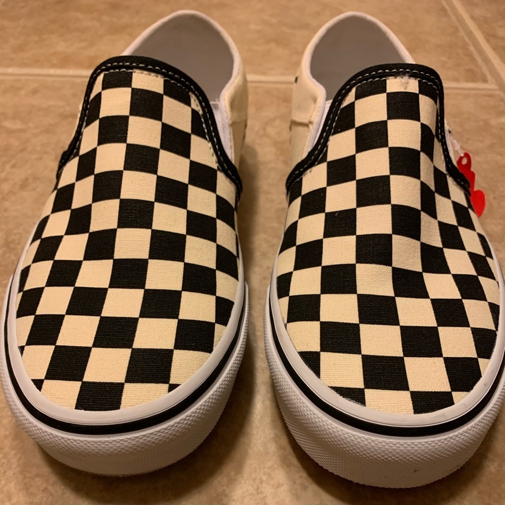 NEW b&w VANS!!